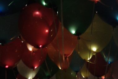 Világító és villogó LED-es lufik